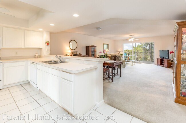 Building Photo - 2 br, 2 bath House - 1150 Carmel Circle #506