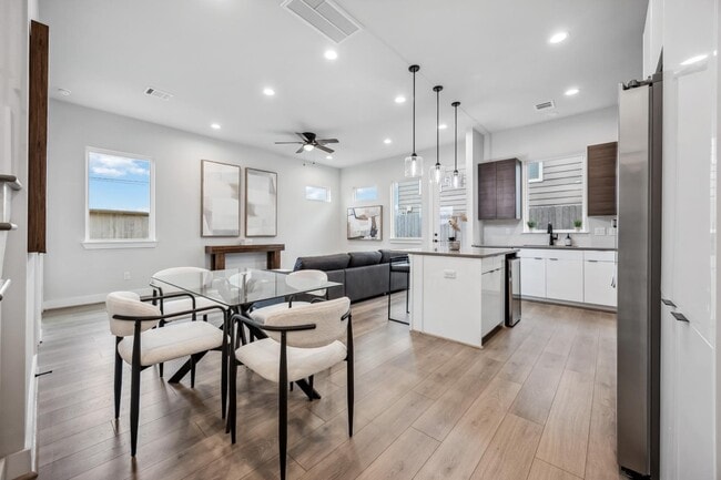 Foto del edificio - 303 Charlock St