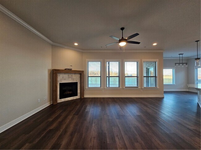 Foto del edificio - 1450 Sessile Oak Wy