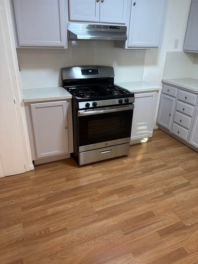 Foto del edificio - 4 W 7th St