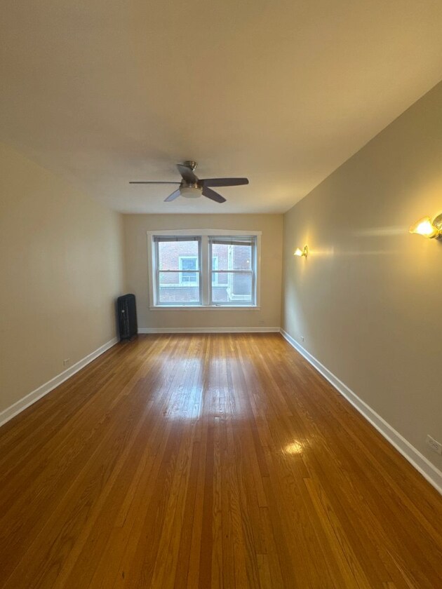 Building Photo - 4408 N Winchester Ave