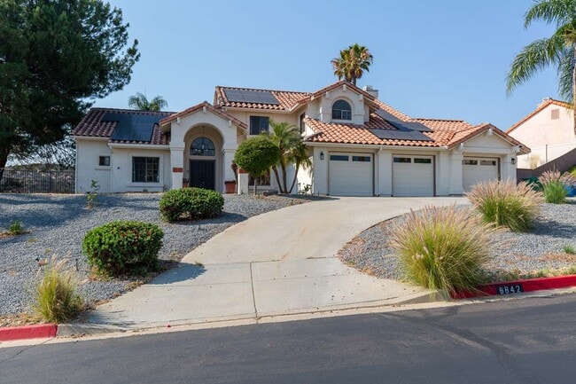 Building Photo - 5 Bed, 4 Bath in the Beautiful Alpine
