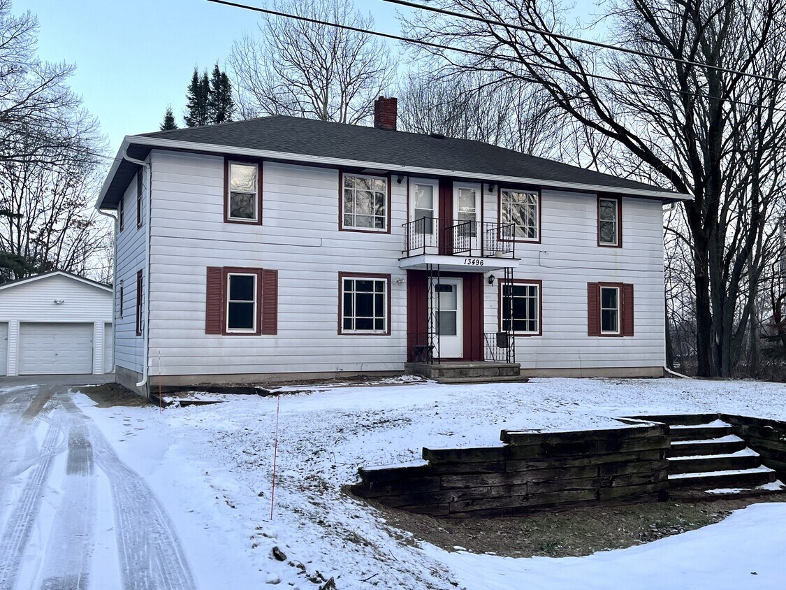 Building Photo - 13496 Velp Ave