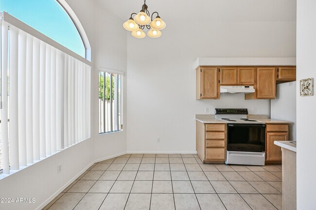 Building Photo - 8366 W Bluefield Ave