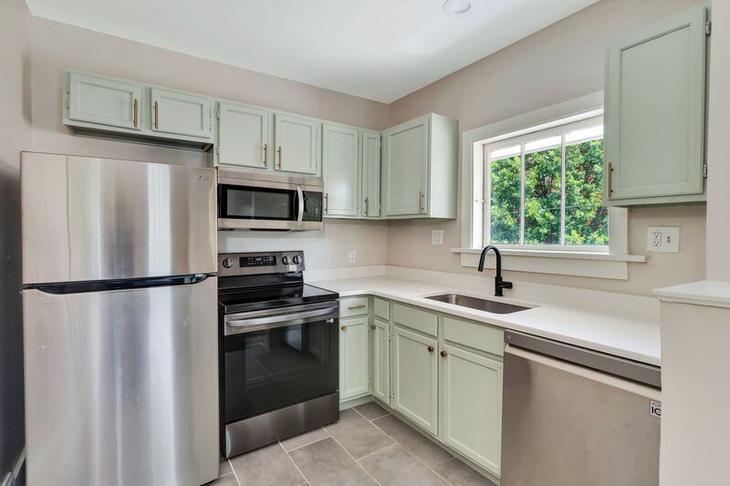 Primary Photo - 621 Fortwood Pl