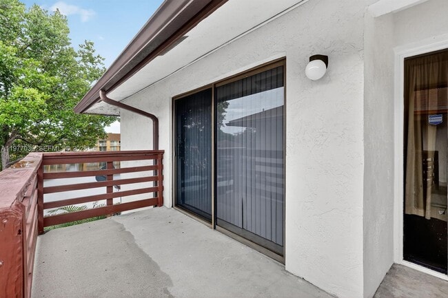 Building Photo - 615 NW 210th St