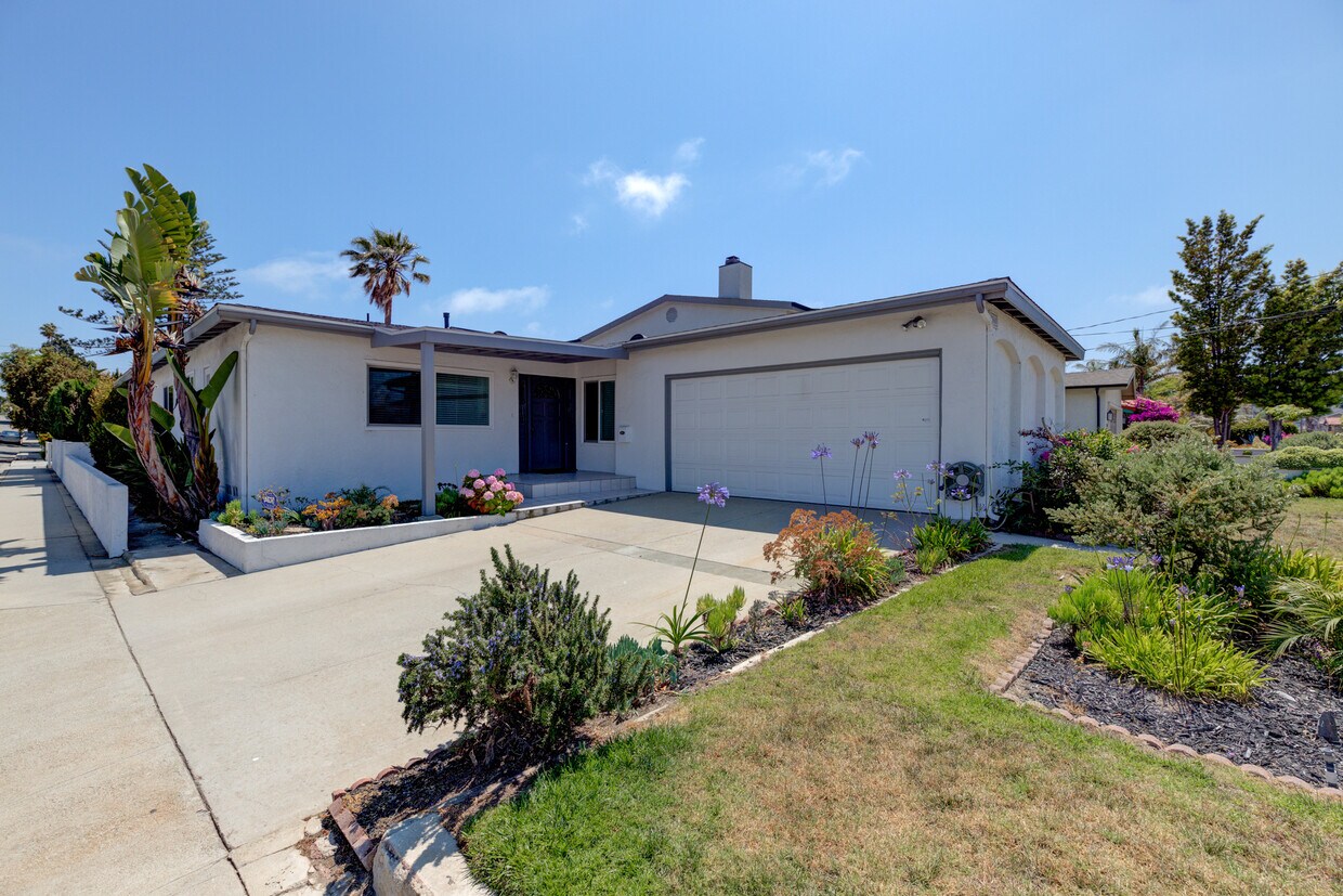 1560 6th St, Manhattan Beach, CA 90266 House Rental in Manhattan
