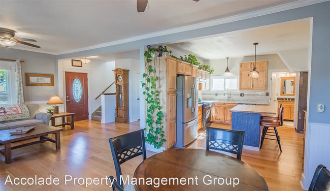 Foto del edificio - 4 br, 2 bath House - 109 W Second Street