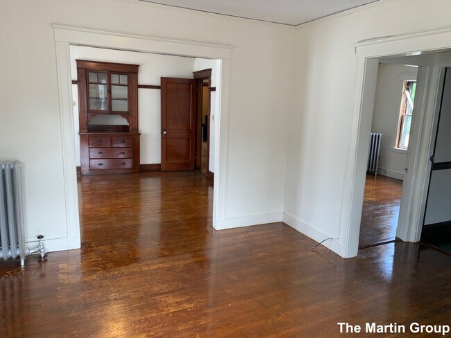 Building Photo - 129 Albion St