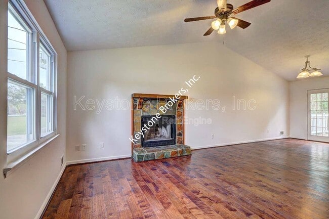 Building Photo - 1277 Iron Gate Blvd