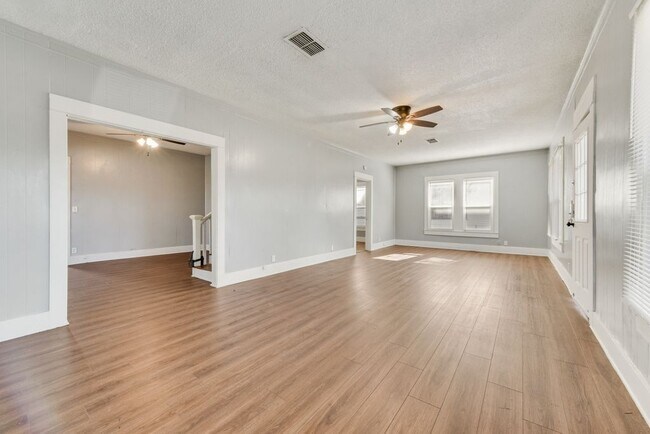 Foto del edificio - 432 N Denton St