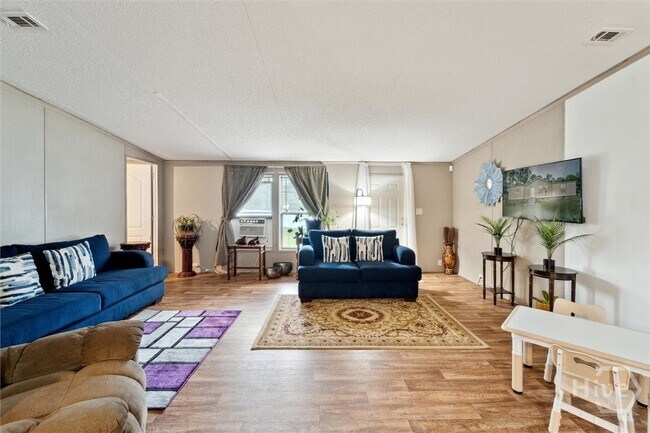 Foto del edificio - 151 Turning Point Ln