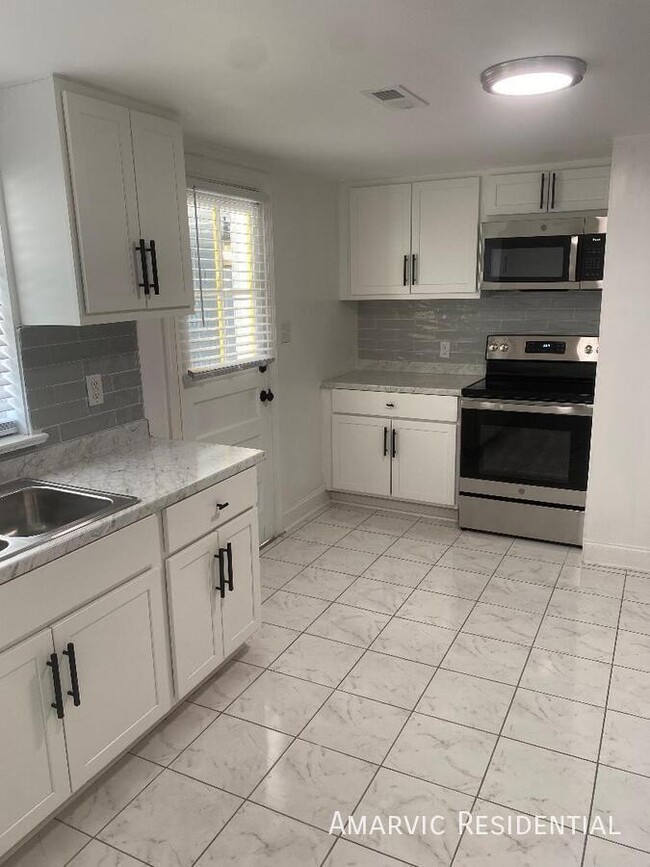 Foto del edificio - 415 Singletary St SE