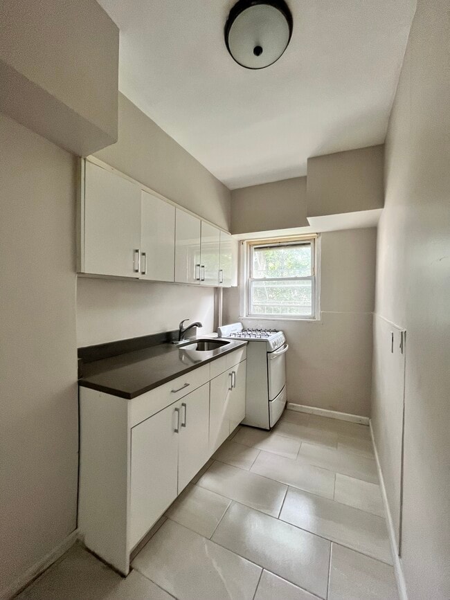 216 Fairmount Ave 4 - 218 Fairmount Ave