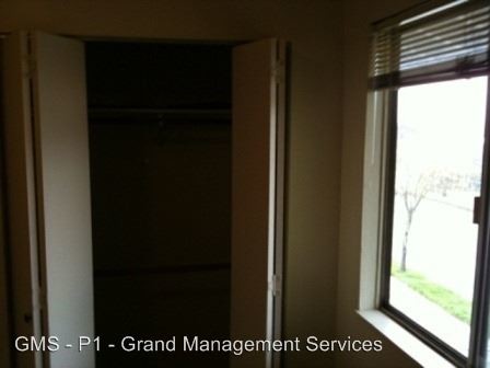 Building Photo - 639 4th St