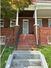 Building Photo - 1508 N Payson St