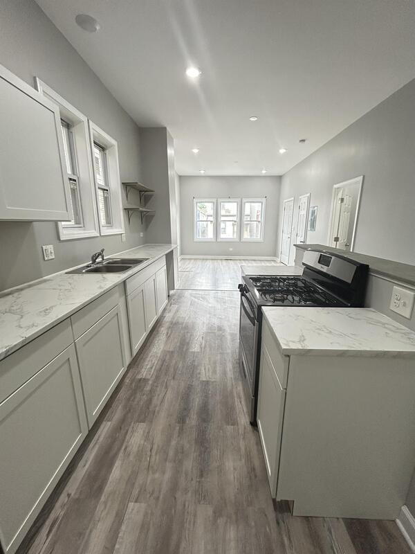 Foto del edificio - 9605 Avenue L - 1F