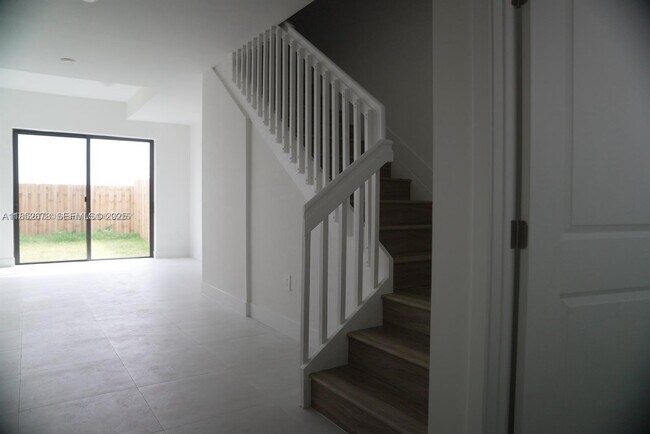 Foto del edificio - 1280 N Flagler Ave