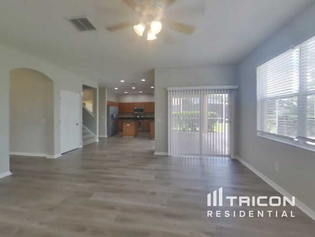 Building Photo - 3600 Cresthill Ln