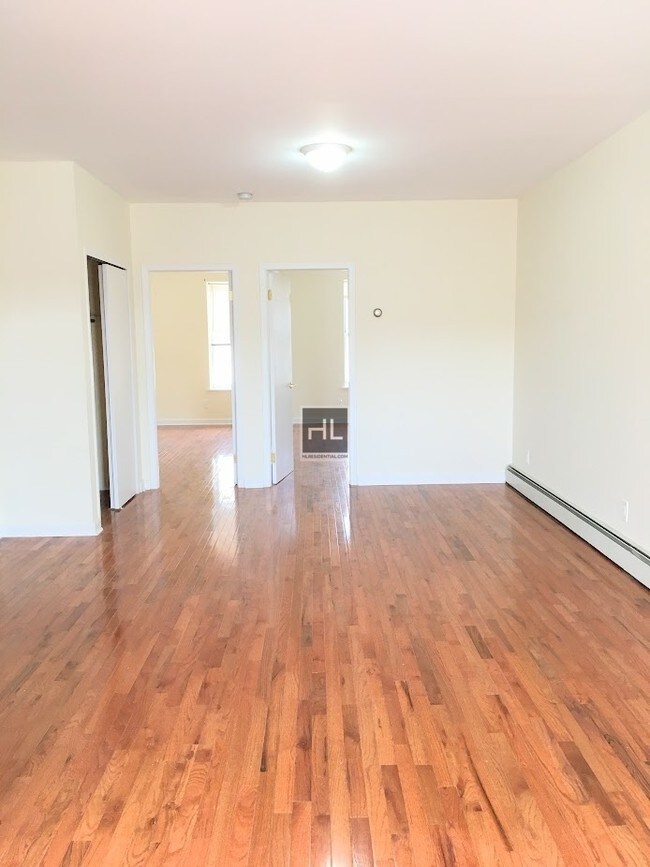 Building Photo - 573 3rd Ave