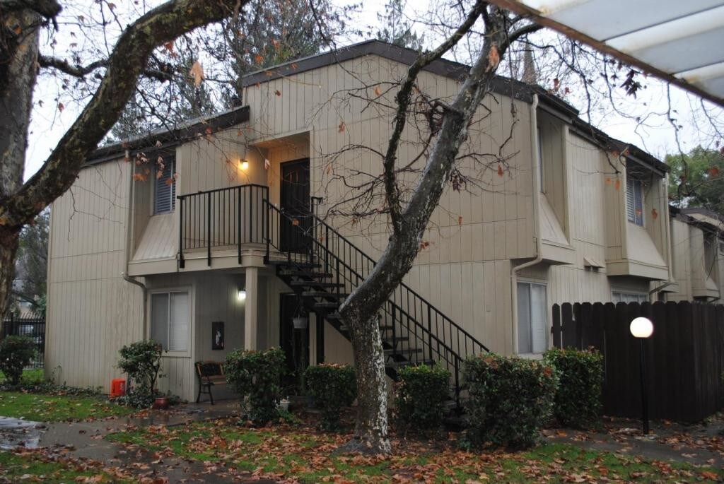 Primary Photo - 3591 Quail Lakes Dr #134