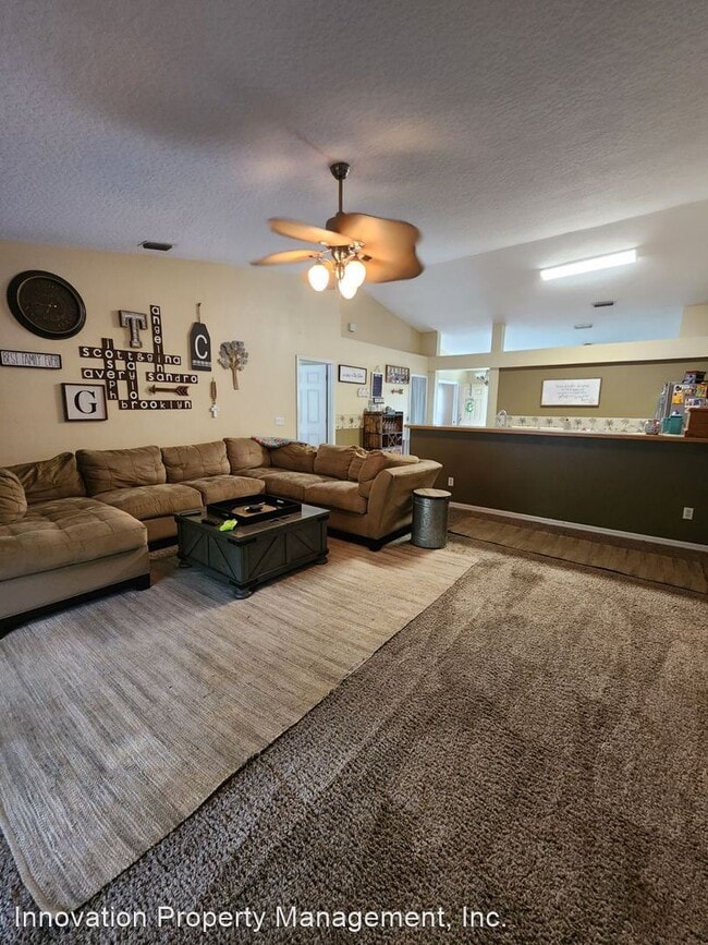 Building Photo - 4 br, 2 bath House - 1355 Hill Ave