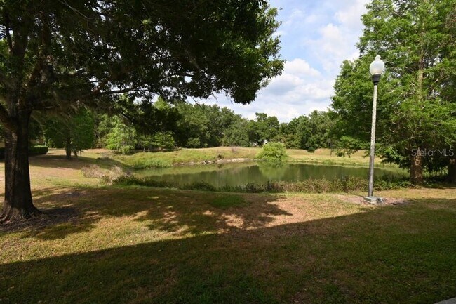 Foto del edificio - 5904 Willow Ridge Dr