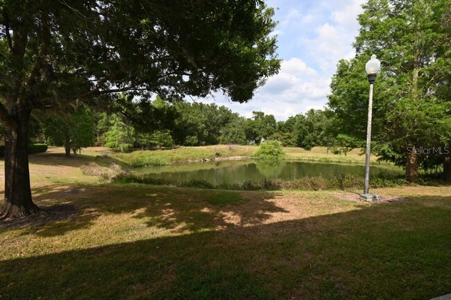 Building Photo - 5904 Willow Ridge Dr