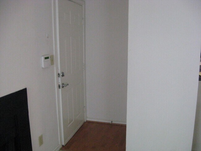 Foto del edificio - Beautifully Maintained 1 Bedroom 1 Bathroo...