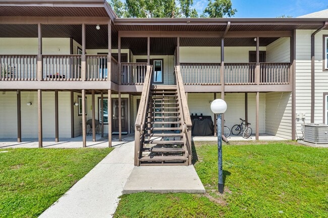 Building Photo - 2 bed 2 baths condo in Wildwood
