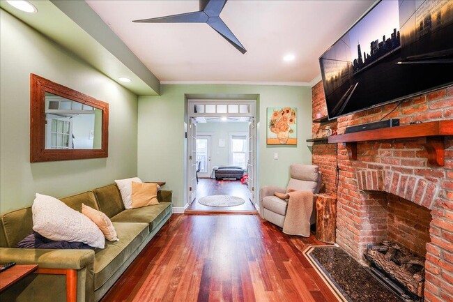 Foto del edificio - 352 7th St