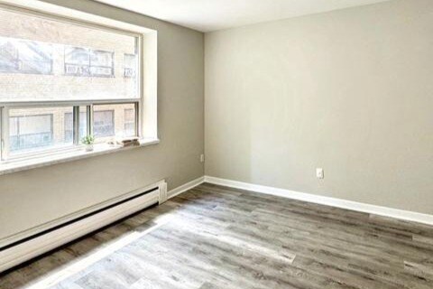 Photo du bâtiment - WELLINGTON APARTMENTS