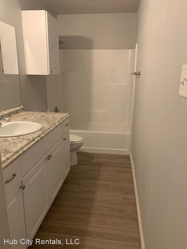 Foto del edificio - 3 br, 2 bath House - 107 A S Monroe