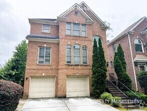 Building Photo - 907 Lenox Ct NE