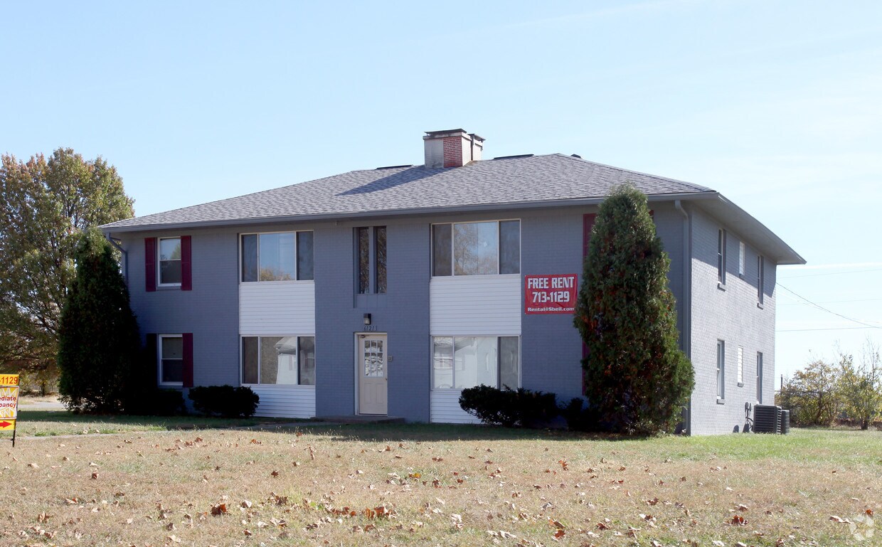 Primary Photo - 6121 Dickson Rd