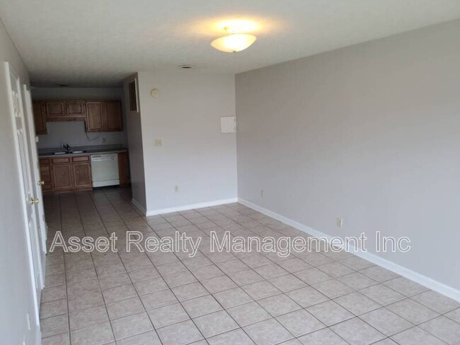 Building Photo - Martha Glass Drive-1058 & 1060 - 1058