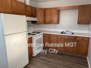 Building Photo - 805-827 3rd St SW