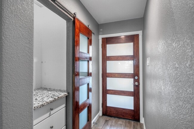 Foto del edificio - 638 Fair Oak Dr