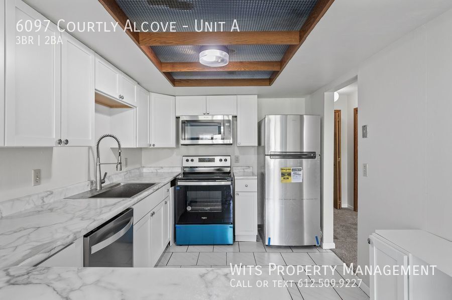 Primary Photo - Cozy 3bed/2bath Townhome in Woodbury