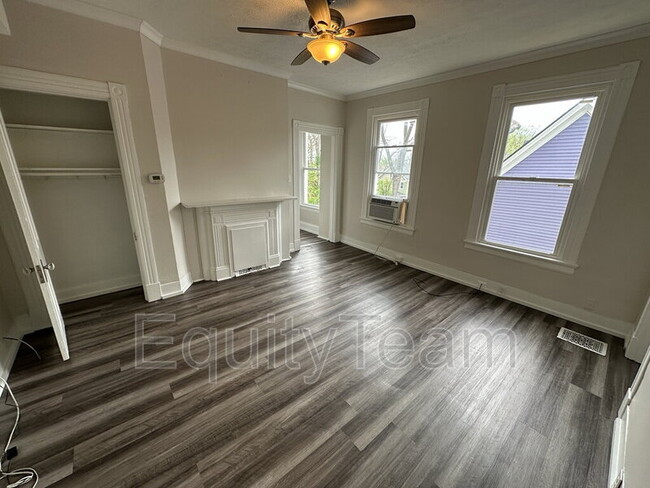 Foto del edificio - 3318 Graydon Ave