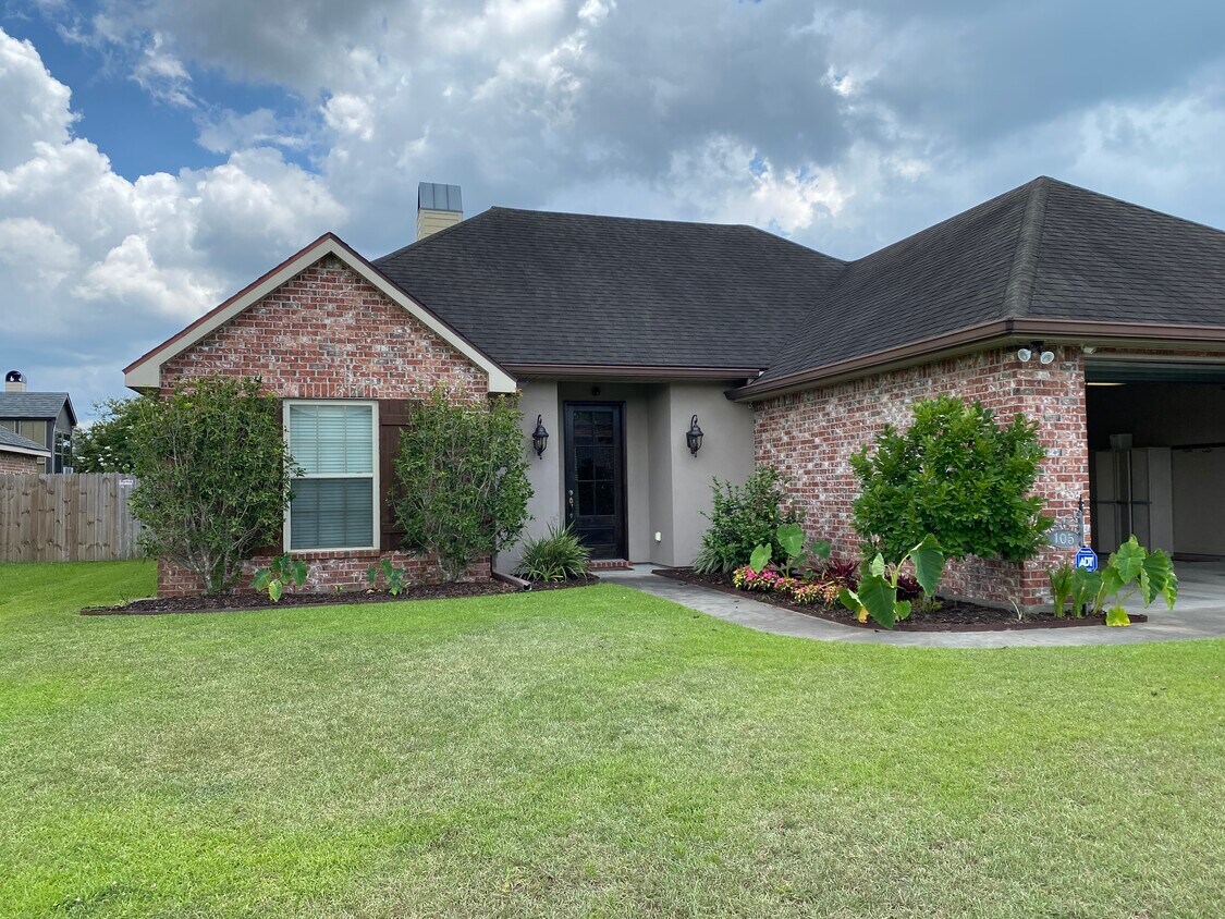 105 Rivergrass Dr, Lafayette, LA 70508 House for Rent in Lafayette