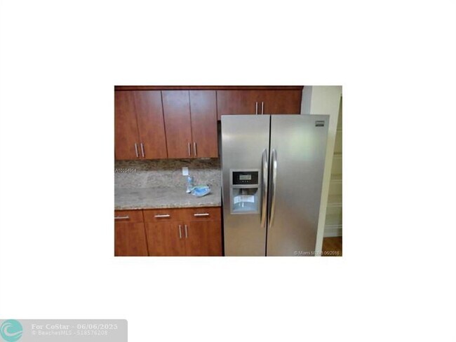 Foto del edificio - 710 NW 207th Ave