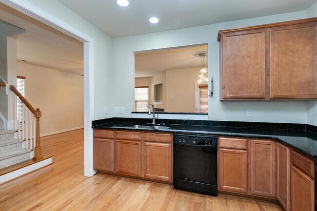 Foto del edificio - 3820 Yates Mill Trail