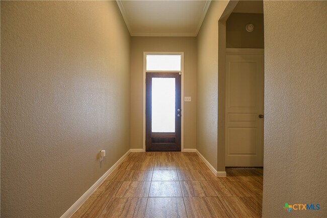 Foto del edificio - 7712 Kendall Hill Dr