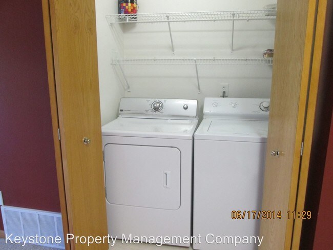 Foto del edificio - 2780 Triple Crown Ln