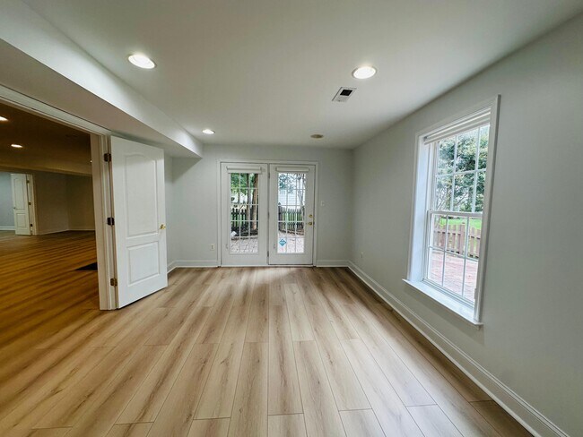 Building Photo - 21424 Glebe View Dr