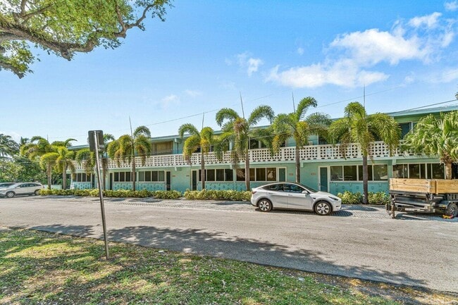 Building Photo - 65 SE Spanish Trail