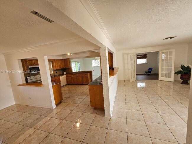 Foto del edificio - 2885 Cambridge Rd