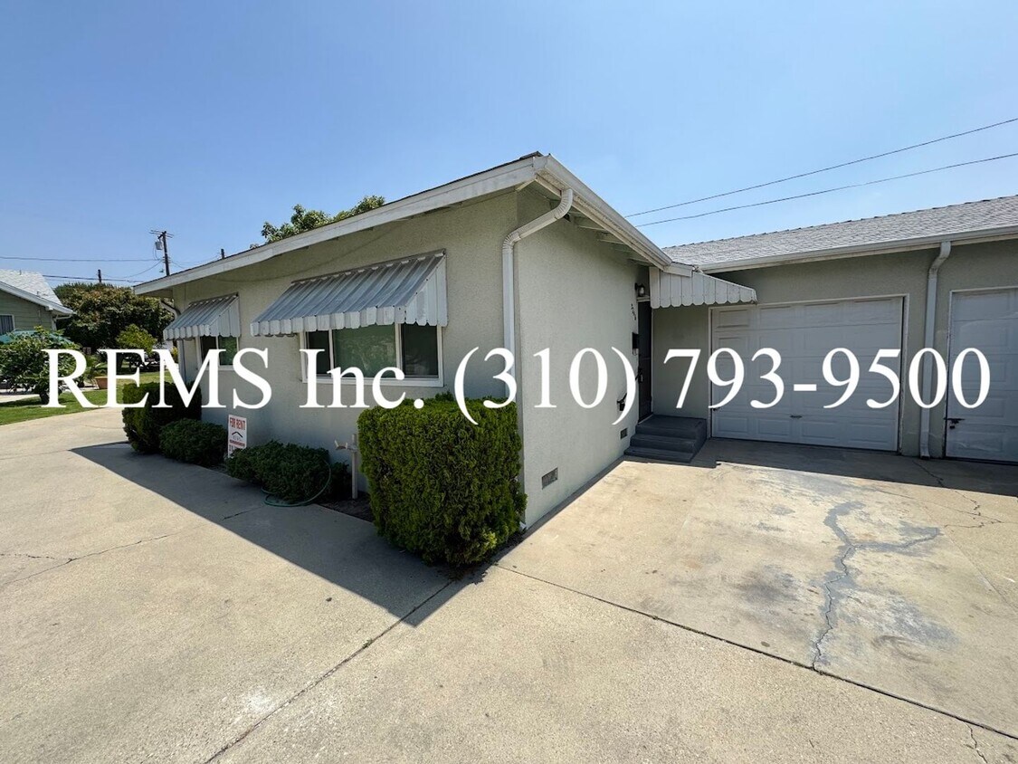 Primary Photo - Remodeled Duplex Unit with Laundry Hook-Up...