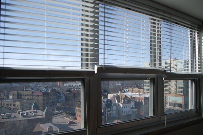 Foto del edificio - 1707 N Prospect Ave